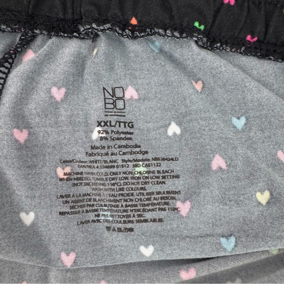 No Boundaries shorts rainbow 🌈 hearts print Black Shorts with Multicolor Hearts - Picture 6 of 7